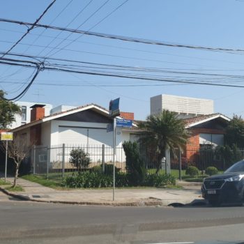 Casa Comercial para alugar com 232m², 1 quarto no bairro Três Figueiras em Porto Alegre