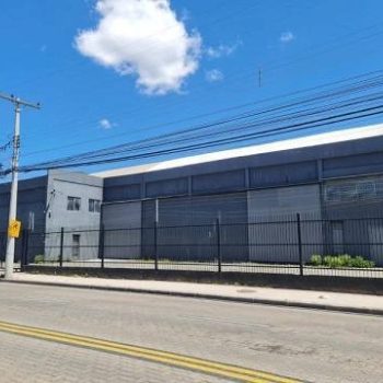 Pavilhão para alugar com 880m² no bairro Humaitá em Porto Alegre