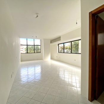 Sala para alugar com 41m², 1 vaga no bairro Rio Branco em Porto Alegre