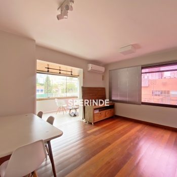 Apartamento para alugar com 120m², 3 quartos, 1 vaga no bairro Moinhos de Vento em Porto Alegre