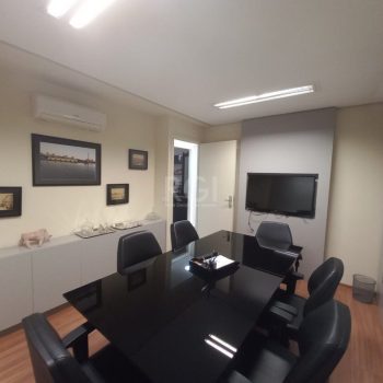 Conjunto/Sala à venda com 67m² no bairro Centro Histórico em Porto Alegre