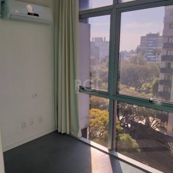 Conjunto/Sala à venda com 48m² no bairro Moinhos de Vento em Porto Alegre