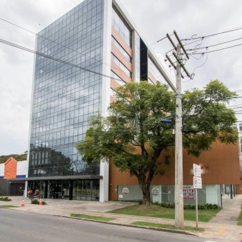 Conjunto/Sala à venda com 37m², 1 vaga no bairro Cristal em Porto Alegre