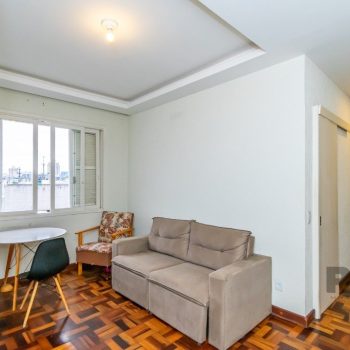 Apartamento à venda com 66m², 2 quartos no bairro Santa Cecília em Porto Alegre