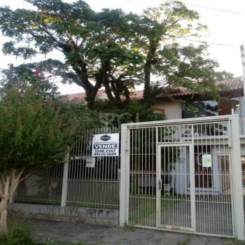 Casa à venda com 300m², 3 quartos, 1 suíte, 5 vagas no bairro Jardim Itu em Porto Alegre