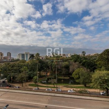 Apartamento à venda com 100m², 3 quartos no bairro Centro Histórico em Porto Alegre