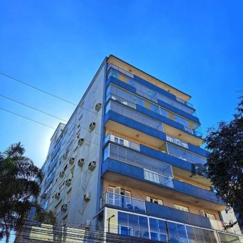 Apartamento à venda com 147m², 3 quartos, 1 vaga no bairro Floresta em Porto Alegre