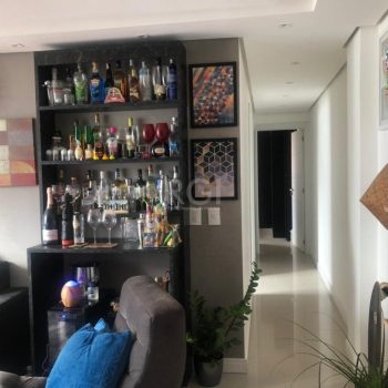 Apartamento à venda com 60m², 2 quartos, 1 suíte, 1 vaga no bairro Tristeza em Porto Alegre