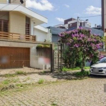 Casa à venda com 300m², 3 quartos, 1 suíte, 4 vagas no bairro Jardim Lindóia em Porto Alegre