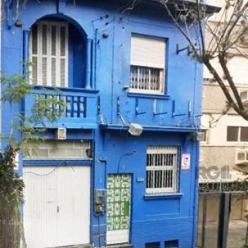 Casa à venda com 200m², 3 quartos, 1 vaga no bairro Centro em Porto Alegre