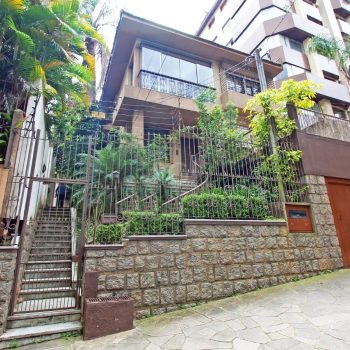 Casa à venda com 464m², 3 quartos, 1 suíte, 3 vagas no bairro Petrópolis em Porto Alegre