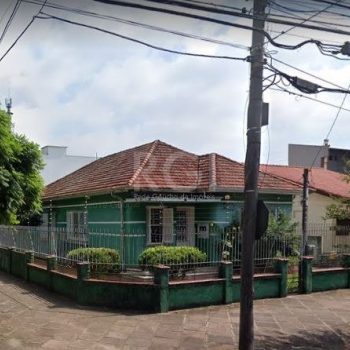 Casa à venda com 200m², 3 quartos, 6 vagas no bairro São Geraldo em Porto Alegre