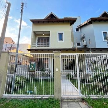 Casa à venda com 158m², 3 quartos, 1 suíte, 2 vagas no bairro Tristeza em Porto Alegre