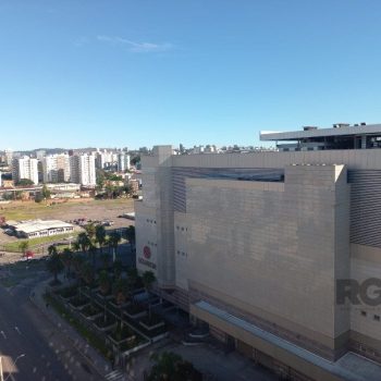 Apartamento à venda com 67m², 3 quartos, 1 suíte, 1 vaga no bairro Passo d'Areia em Porto Alegre