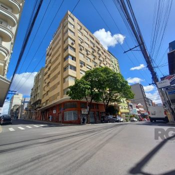 Apartamento à venda com 73m², 2 quartos no bairro Centro Histórico em Porto Alegre