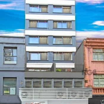 Apartamento à venda com 30m², 1 quarto, 1 suíte no bairro Centro Histórico em Porto Alegre