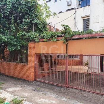 Casa à venda com 167m², 3 quartos, 2 vagas no bairro Passo d'Areia em Porto Alegre