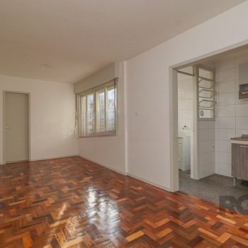 Apartamento à venda com 32m², 1 quarto, 1 vaga no bairro Vila Ipiranga em Porto Alegre