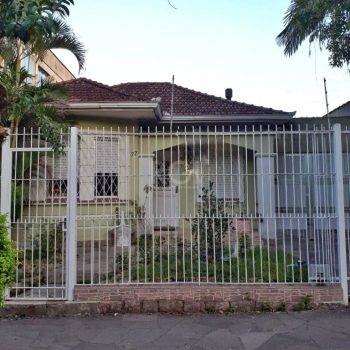 Casa à venda com 142m², 3 quartos, 1 suíte no bairro Partenon em Porto Alegre