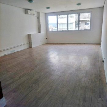 Conjunto/Sala à venda com 42m², 1 vaga no bairro Cristo Redentor em Porto Alegre