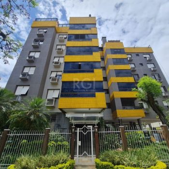 Apartamento à venda com 98m², 3 quartos, 1 suíte, 1 vaga no bairro Menino Deus em Porto Alegre