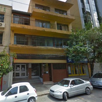 Loja à venda com 500m², 1 vaga no bairro Centro Histórico em Porto Alegre