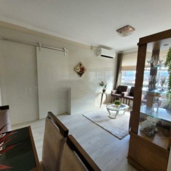 Apartamento à venda com 60m², 2 quartos, 1 suíte, 1 vaga no bairro Menino Deus em Porto Alegre