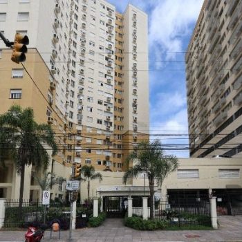 Apartamento à venda com 66m², 3 quartos, 1 suíte, 1 vaga no bairro Santo Antônio em Porto Alegre