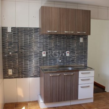 Apartamento à venda com 56m², 2 quartos no bairro Azenha em Porto Alegre