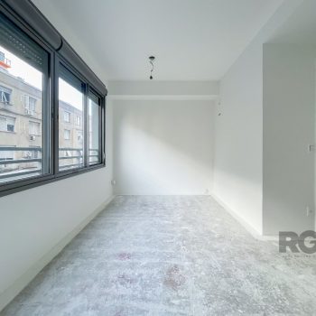 Apartamento à venda com 27m², 1 quarto, 1 vaga no bairro Centro Histórico em Porto Alegre