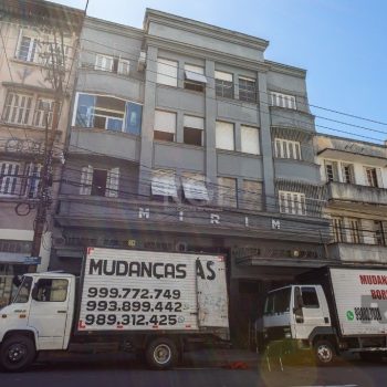 Apartamento à venda com 57m², 2 quartos no bairro Floresta em Porto Alegre