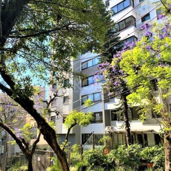 Apartamento à venda com 74m², 3 quartos, 1 suíte, 2 vagas no bairro Rio Branco em Porto Alegre