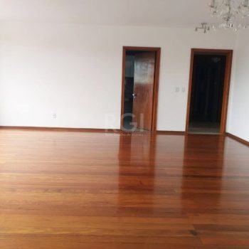 Apartamento à venda com 130m², 3 quartos, 1 suíte, 2 vagas no bairro Moinhos de Vento em Porto Alegre