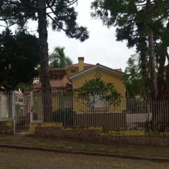 Casa à venda com 200m², 3 quartos, 1 suíte, 2 vagas no bairro Santo Antônio em Porto Alegre