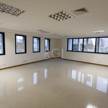 Conjunto/Sala à venda com 62m² no bairro Três Figueiras em Porto Alegre