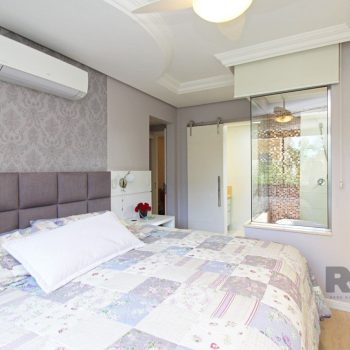 Apartamento à venda com 190m², 5 quartos, 2 suítes, 2 vagas no bairro Menino Deus em Porto Alegre