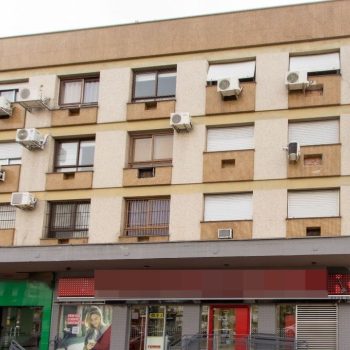 Apartamento à venda com 100m², 3 quartos, 1 suíte, 1 vaga no bairro Tristeza em Porto Alegre