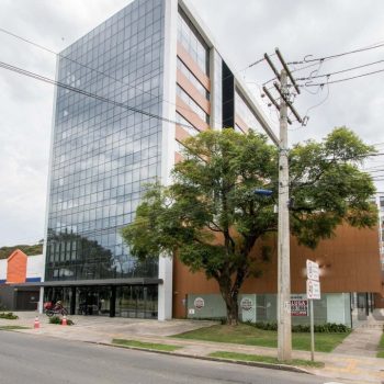 Conjunto/Sala à venda com 37m², 1 vaga no bairro Cristal em Porto Alegre