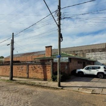 Depósito/Pavilhão à venda com 324m² no bairro Navegantes em Porto Alegre