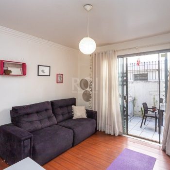 Apartamento à venda com 51m², 1 quarto no bairro Santa Cecília em Porto Alegre