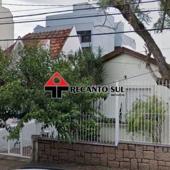 Casa à venda com 200m², 3 quartos, 6 vagas no bairro Petrópolis em Porto Alegre