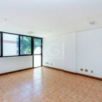 Conjunto/Sala à venda com 46m², 2 vagas no bairro Três Figueiras em Porto Alegre