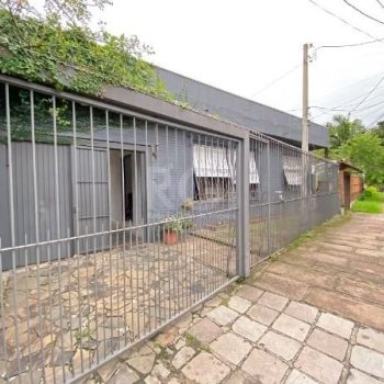 Casa à venda com 150m², 3 quartos, 1 vaga no bairro Ipanema em Porto Alegre