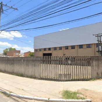 Depósito/Pavilhão à venda com 2.700m² no bairro Navegantes em Porto Alegre