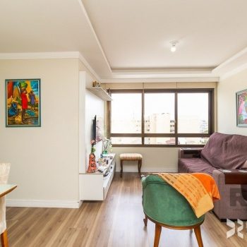 Apartamento à venda com 74m², 3 quartos, 1 suíte, 2 vagas no bairro Rio Branco em Porto Alegre