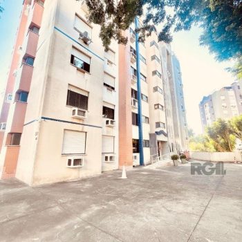 Apartamento à venda com 82m², 3 quartos, 1 suíte, 1 vaga no bairro Cristo Redentor em Porto Alegre