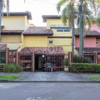 Casa Condominio à venda com 381m², 4 quartos, 2 suítes, 4 vagas no bairro Santa Tereza em Porto Alegre