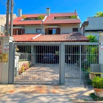 Casa à venda com 274m², 3 quartos, 1 suíte, 2 vagas no bairro Ipanema em Porto Alegre