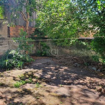 Casa à venda com 100m², 3 quartos, 1 vaga no bairro Navegantes em Porto Alegre