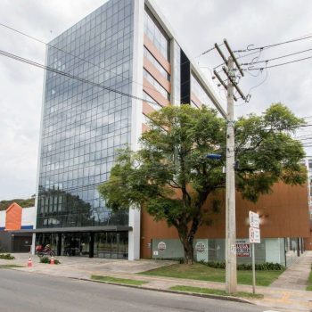 Conjunto/Sala à venda com 56m², 1 vaga no bairro Cristal em Porto Alegre